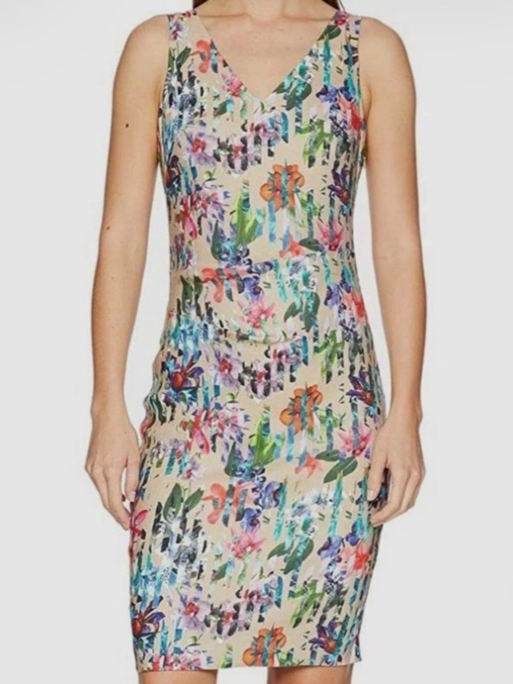 NWT Nicole Miller Kenna V-Neck Floral Mini Dress. Size 0